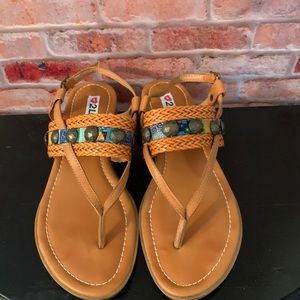 2 Lips Too Size 7.5. Too Mystery